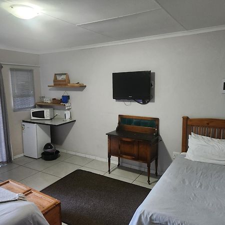 קולסברג Mimosa Guesthouse מראה חיצוני תמונה